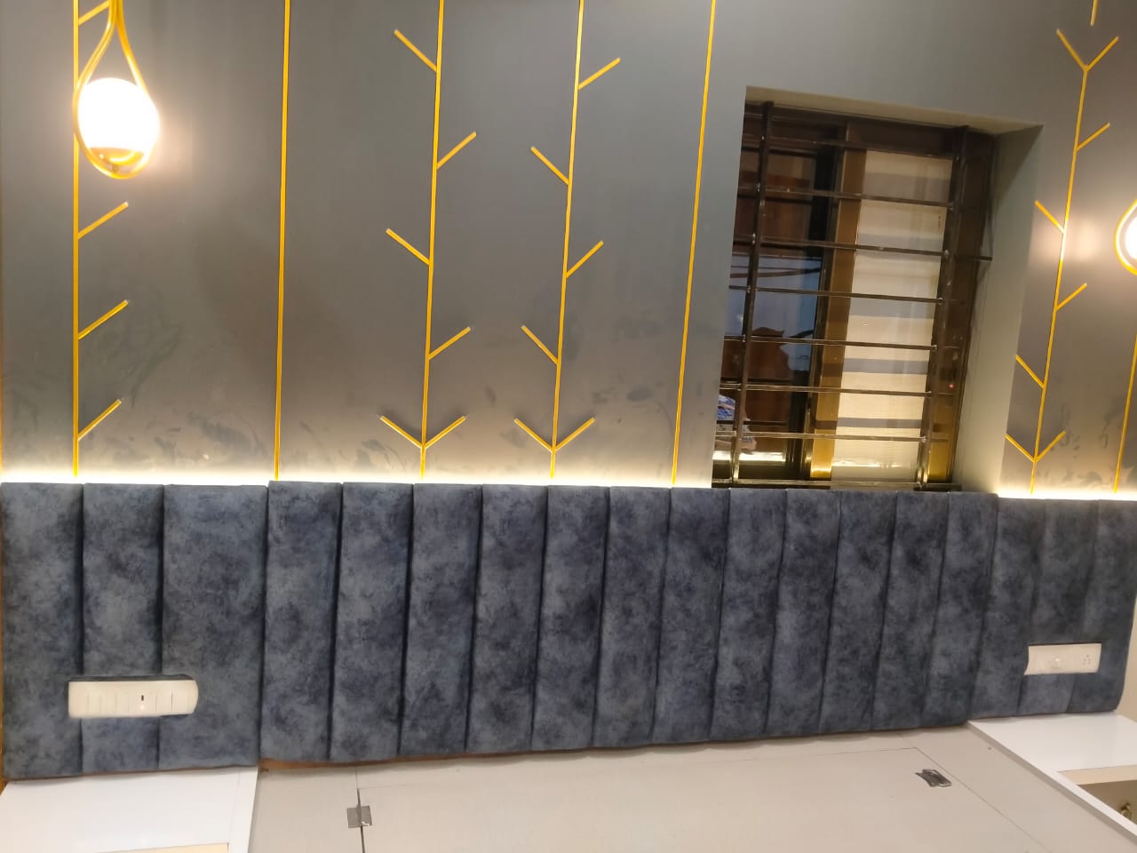 Aaradhya Sofa Art